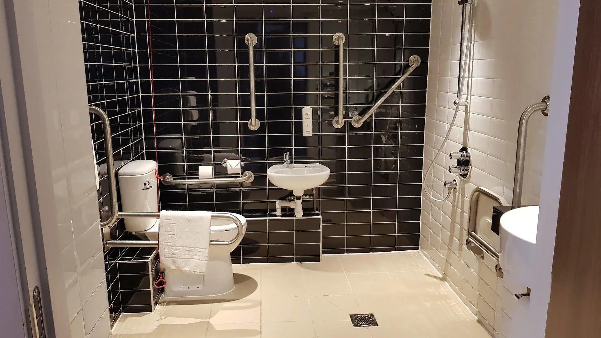 Holiday Inn Express Wakefield By Ihg 3*,